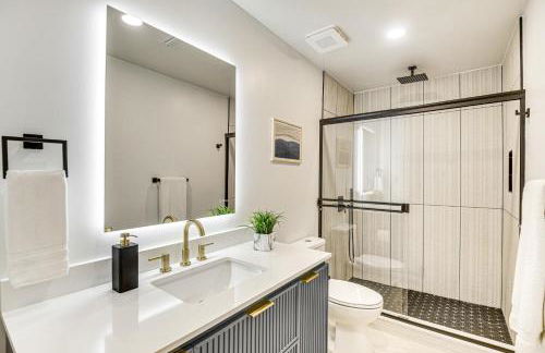 Charming Canalfront Retreat with Double Boat Slip! - Photo 15