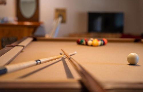 Lazy Squirrel - Cozy Family House with Full Game Room - Foto 52