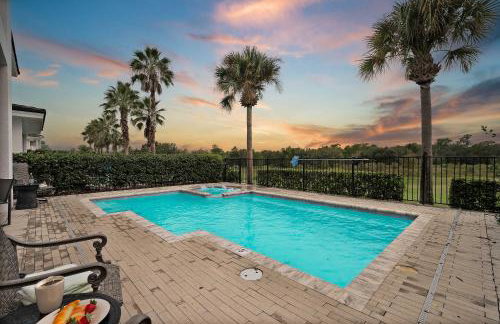 Luxury 6BR Villa w Pool & Cinema 4mi to Disney - Foto 14