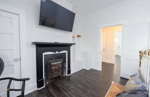 Cozy Downtown Seneca Bungalow - Foto 21