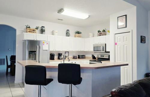 Orlando Disney 5BR Vacation Home, 2 Suites, Private Pool & Spa - Foto 29