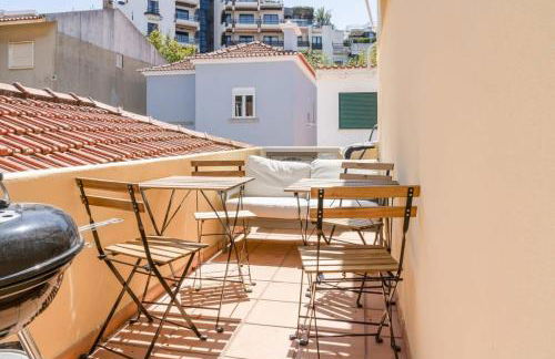 Cozy Coastal Getaway 3BR Apartment in Estoril - Foto 21