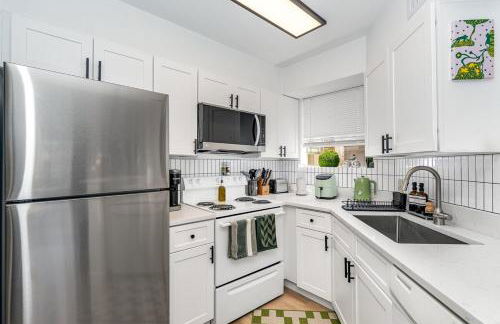 Bright King Bed Escape Pondview Half mile to Beach - Foto 12