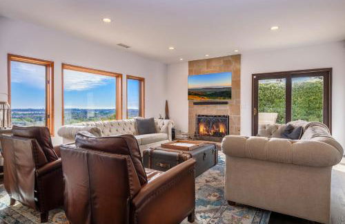 Luxury Home Atop the Hills - Foto 9