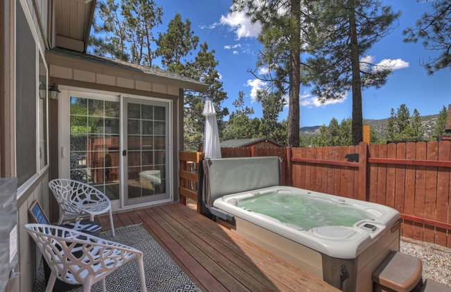 Bear Cub Cottage in Big Bear w/ HotTub & Firepit - Photo 51