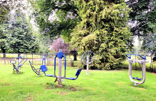 Magnificent Luxury Chateau in Vast Garden with Sauna & Hot Tubs - Photo 55