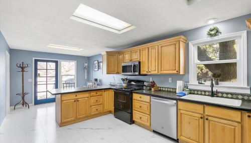 Mins To Dwntwn & Arena Backyard BBQ King Bed - Foto 2