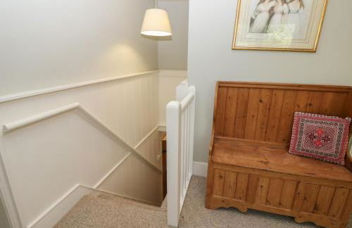 Guildford Farmhouse - Photo 33