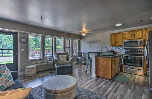 Pool Access Condo with Patio in Afton - Foto 6