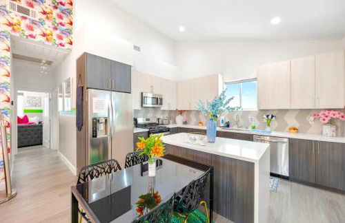 NoHo Hot Tub Home, Sleeps 12, Free Parking, Universal 15m, FIFA World Cup SoFi - Foto 14