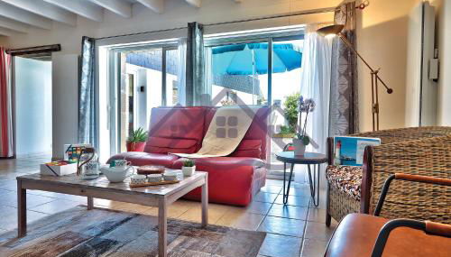 LocaLise - M3A La Maison du pêcheur au Guilvinec - Chambres vue mer - A 20m de la mer située à la pointe de Men Meur - Tout à pied, plage, port, centre, commerces, marché - Wifi inclus - Linge de lit inclus - Jardin clos - En option , ménage et serviettes - Foto 5