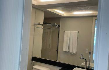 Praia do canto Apart Hotel - Apto 203 Varanda Lateral com Vista Mar - Foto 17