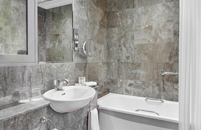 47 Park Street - Grand Residences by Marriott - Photo 23