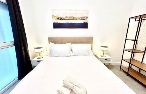 Convenient, Charming Apartment 15 Mins from City Center - Foto 12