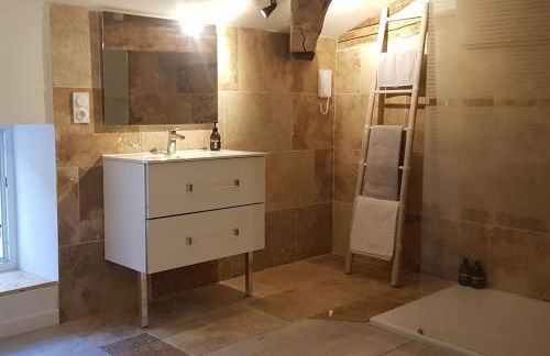 La Cabane - Au cœur d'un village médiéval - Foto 1