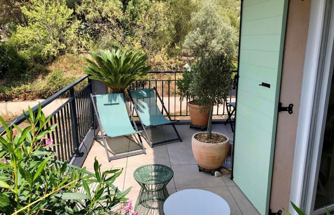 2 bedroom Apartment in Bormes-les-Mimosas with swimming pool and garden - Photo 15