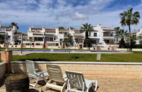 3 Bed Townhouse Overlooking Com Pool LD314 - Foto 25