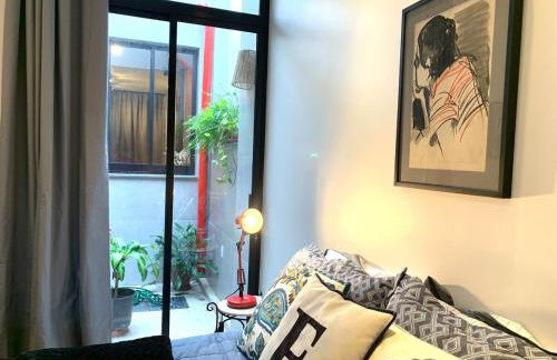 Casa linda, ótima localização, 2 vagas de garagem - Foto 14