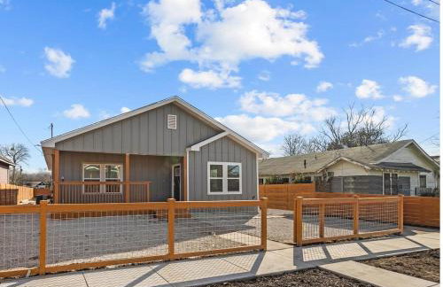 Retreat to a Brand-new Downtown Home 4br/3ba! - Foto 5