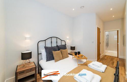 Two Bedroom Apartment At Buonomo Stays Short Lets & Serviced Accommodation close to Wimbledon Tennis Courts - Foto 17