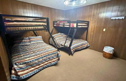 Buffalo Playhouse with game room - Photo 10