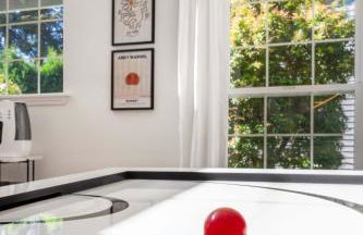 Kirkland Elegant 4B 2 5B Family Retreat with Designer Decor - Photo 7