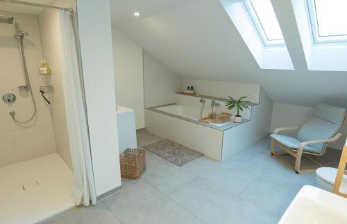 MaMa-Apartments - Netflix, Balkon, Kaffee & Tee, WIFI, Waschmaschine, familienfreundlich, kostenloser Parkplatz - 125 qm - Foto 9