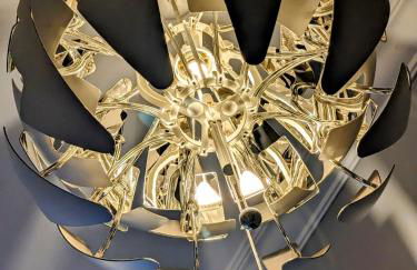 Robert Bolt House, Free Parking, 1 Minute to Metrolink - Photo 20