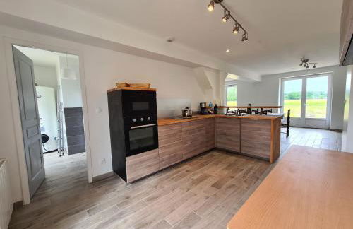 Maison tranquille avec jardin, proche Châteauroux, 4 ch., 3 sdb, terrasse, barbecue, parking - FR-1-591-358 - Photo 8