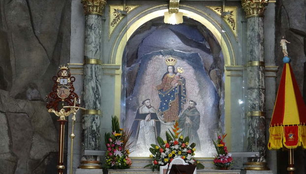 Interior del santuario