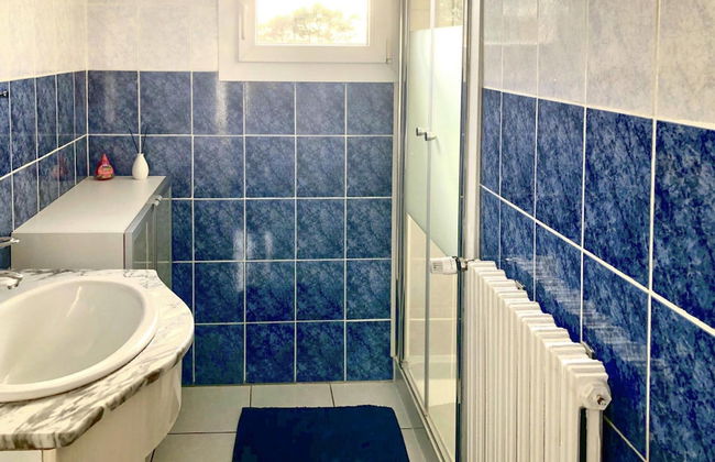 Holiday Home With Beautiful Terrace Area - Photo 8