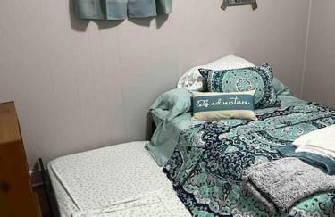 Cozy Cabin, minutes from Lost River State Park - Foto 8