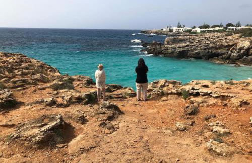 LA CALMA Espectacular villa con jardín y piscina en Menorca - Foto 14