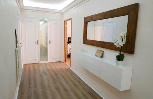 157m2, 4 chambres, 4 salles de bains, 2 WC, 2 parkings en hypercentre - Foto 11