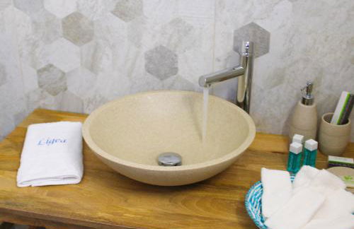 LIGEA APARTMENT - Bright Mediterranean Home with Bali-Inspired Touches - Central Anzio near Sea, Train and Bus Station - Foto 22