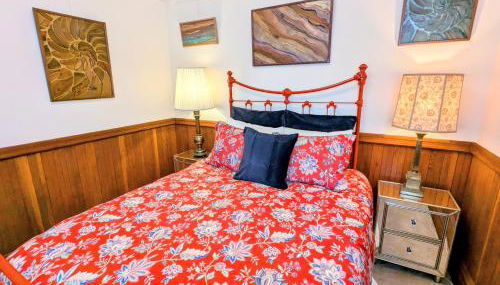 Perfect Location - 4BD,1BA - Restored Redwood Home - Foto 2