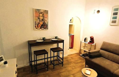 LE JOKER - T2 proche gare - Billard - Wifi - TV - Photo 4