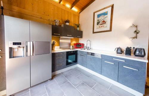 Close to the village - Chalet 4 Bedrooms, Mont-Blanc View - Foto 3