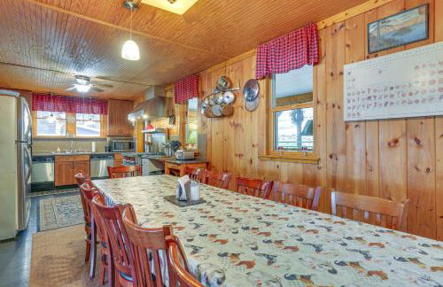 Huge Waterfront Home with Dock on Lake Wallenpaupack - Foto 8