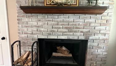 Charming Renovated Home Near Fayetteville, Rustic Retreat for Families - Foto 4