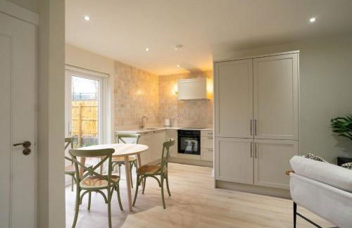 Spacious Family Stay Near the City - Foto 14