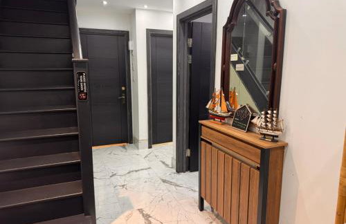 Modern House Apartment Stratford E15 London - Sleeps 2 - 9, Fast Links to Central London, Near O2, Greenwich & Olympic Park, Child-Friendly Garden, Free Parking, Free WiFi - Foto 13