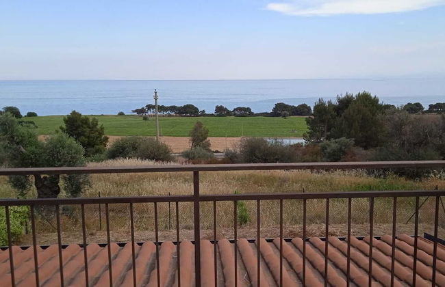 2 Bed Villa - Sleeps 4 - Pets - Garden - Parking - Foto 8