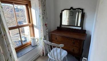 Hillside Cottage - Photo 3