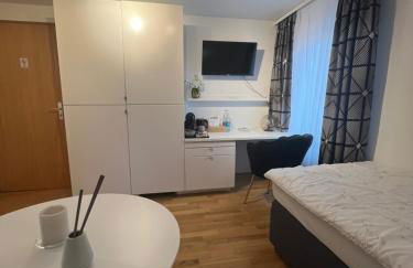 Einzelzimmer mit privatem Bad nähe Ulmer Donautal - ideal für Geschäftsreisen - Foto 9