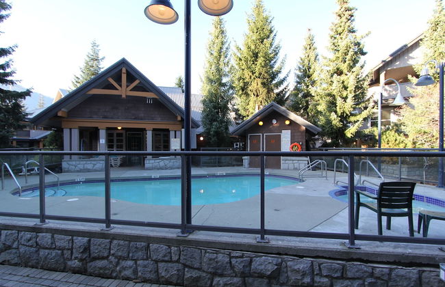 Glacier's Reach by Whistler Retreats - Photo 36