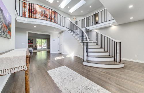 Private Pond and Indoor Pool Grand Arlington Villa! - Foto 21