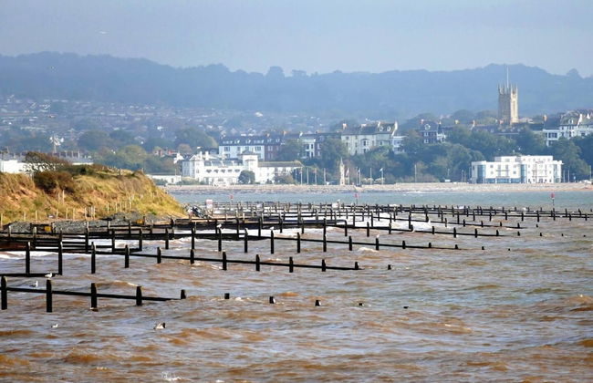 Family 4-bed Apartment in Dawlish With Sea View - Foto 35