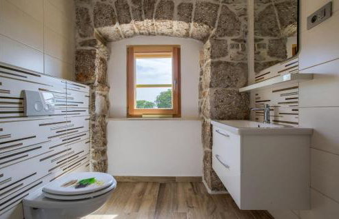 4 Bedroom Lovely Home In Garica - Photo 39