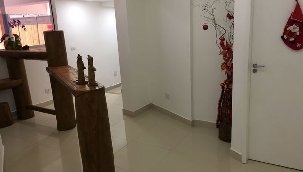 Check-in/check-out kiosk